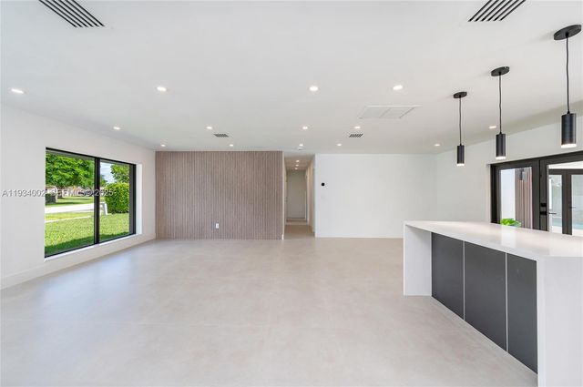 9230 SW 183rd Ter, Palmetto Bay, FL 33157