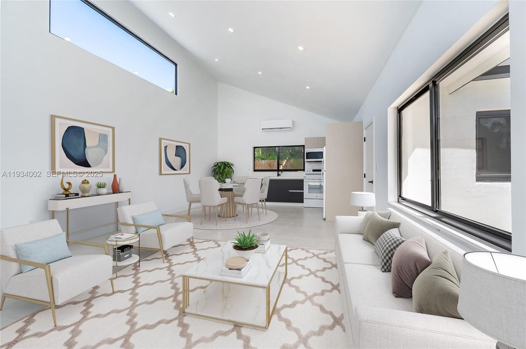 Image 40 of property listing at 9230 SW 183rd Ter, Palmetto Bay, FL 33157