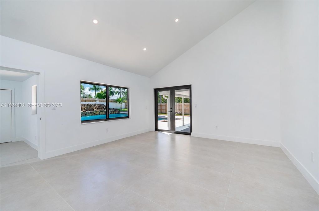 Image 44 of property listing at 9230 SW 183rd Ter, Palmetto Bay, FL 33157