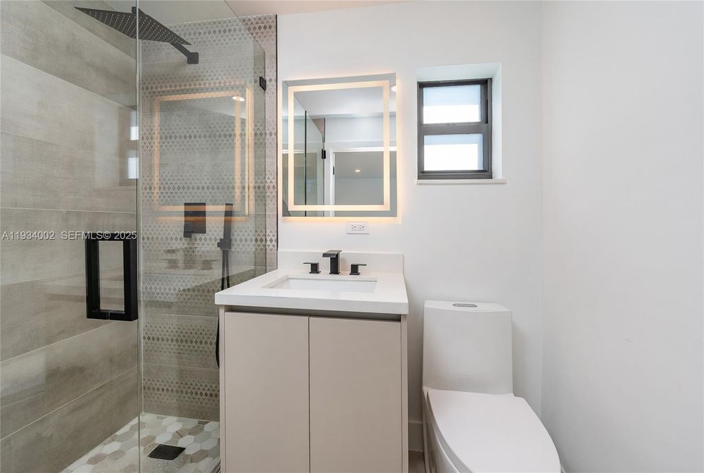 Image 51 of property listing at 9230 SW 183rd Ter, Palmetto Bay, FL 33157