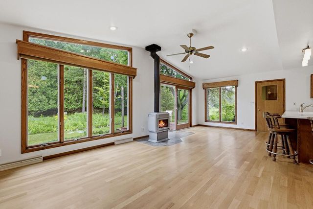 7423 Maple LANE, Two Rivers, WI 54241