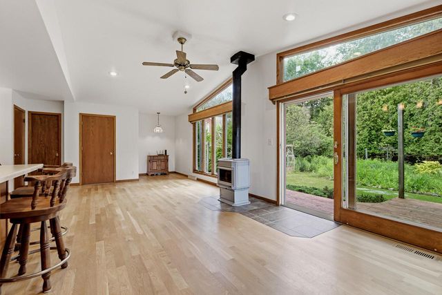 7423 Maple LANE, Two Rivers, WI 54241