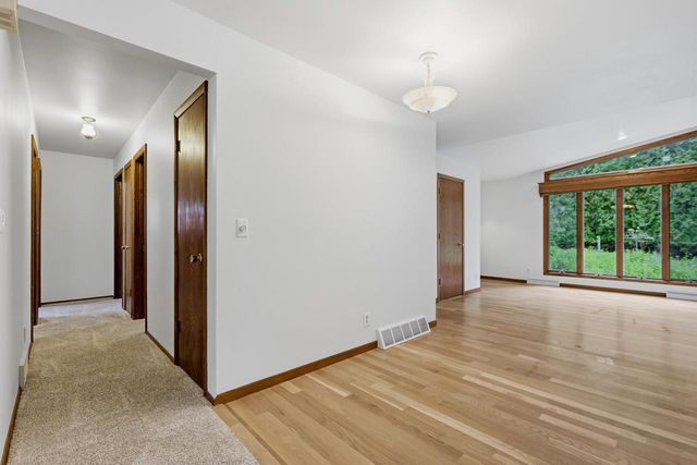 7423 Maple LANE, Two Rivers, WI 54241