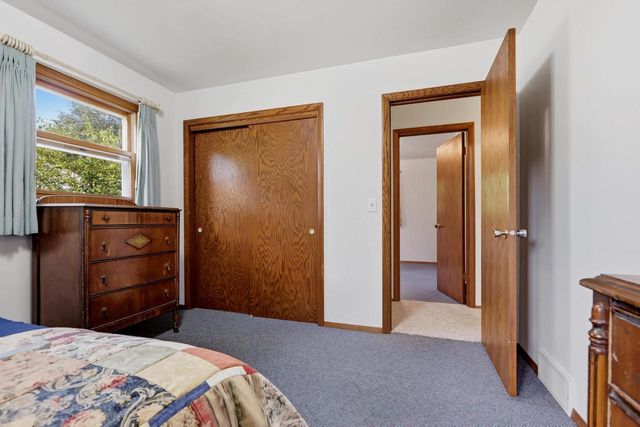 7423 Maple LANE, Two Rivers, WI 54241
