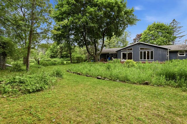 7423 Maple LANE, Two Rivers, WI 54241