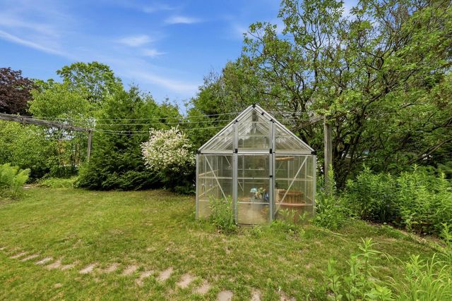 7423 Maple LANE, Two Rivers, WI 54241