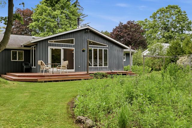 7423 Maple LANE, Two Rivers, WI 54241