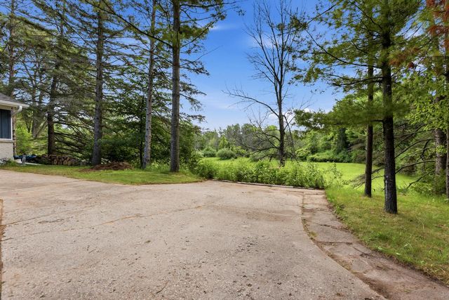 7423 Maple LANE, Two Rivers, WI 54241