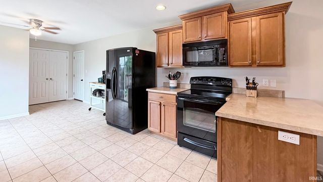 2310 Belize Drive, Evansville, IN 47725