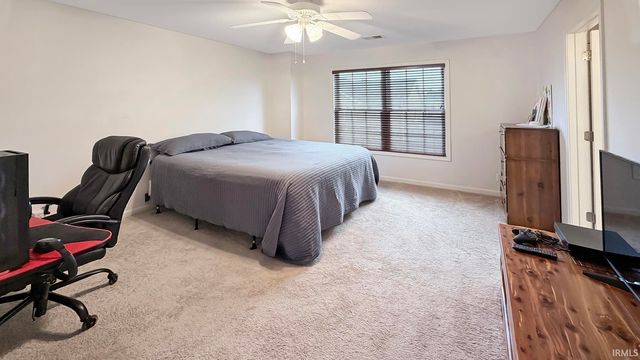 2310 Belize Drive, Evansville, IN 47725