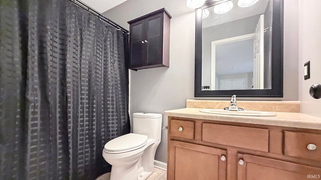 2310 Belize Drive, Evansville, IN 47725