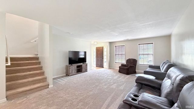 2310 Belize Drive, Evansville, IN 47725