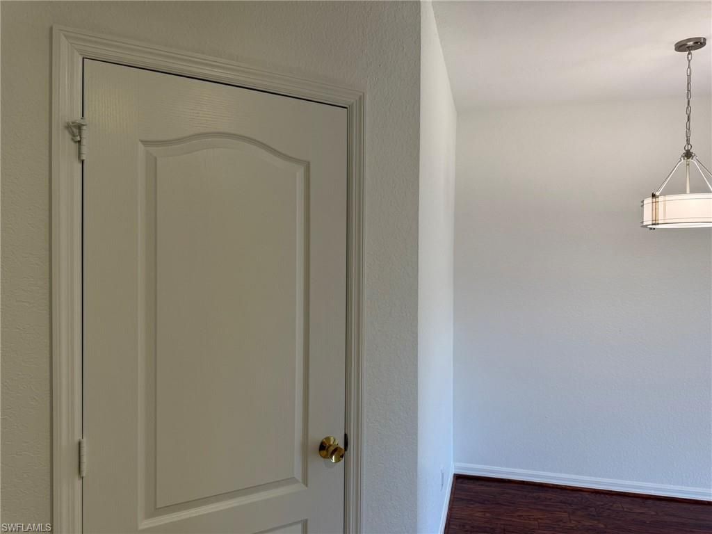 Image 19 of property listing at 1376 Weeping Willow CT, Cape Coral, FL 33909