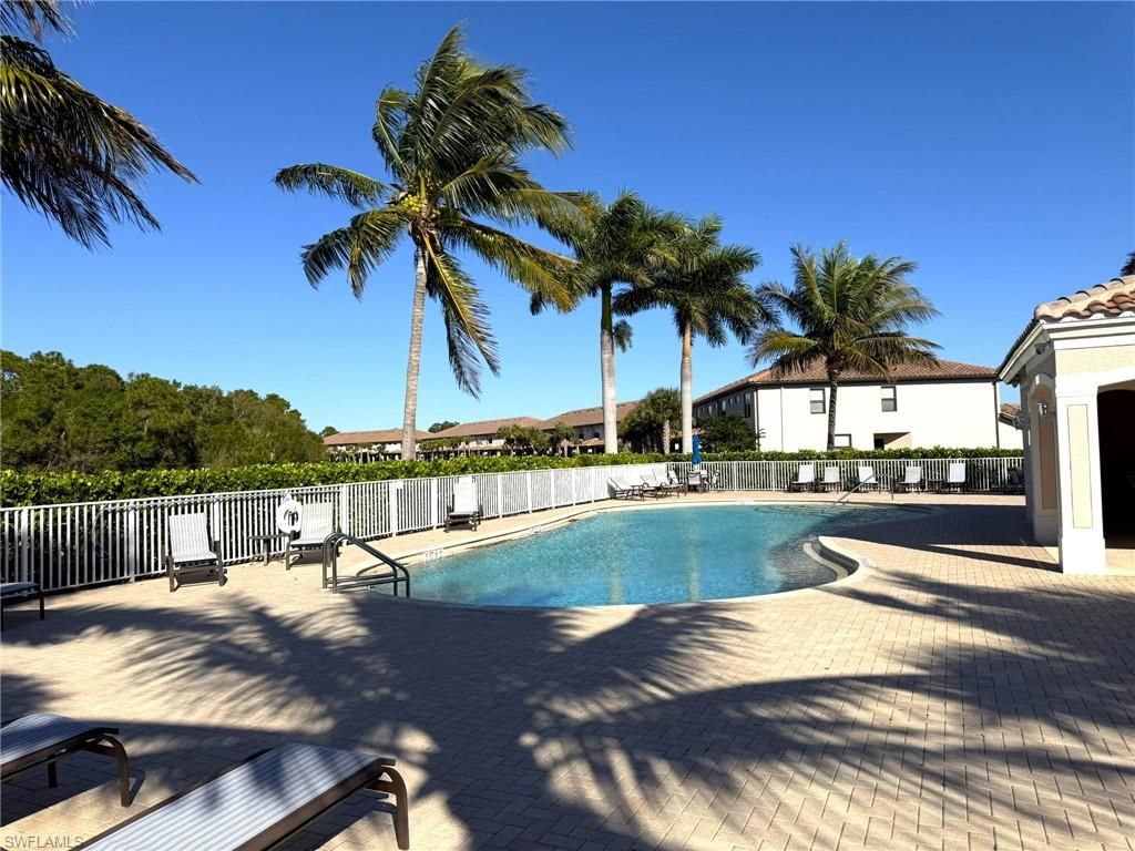 Image 2 of property listing at 1376 Weeping Willow CT, Cape Coral, FL 33909