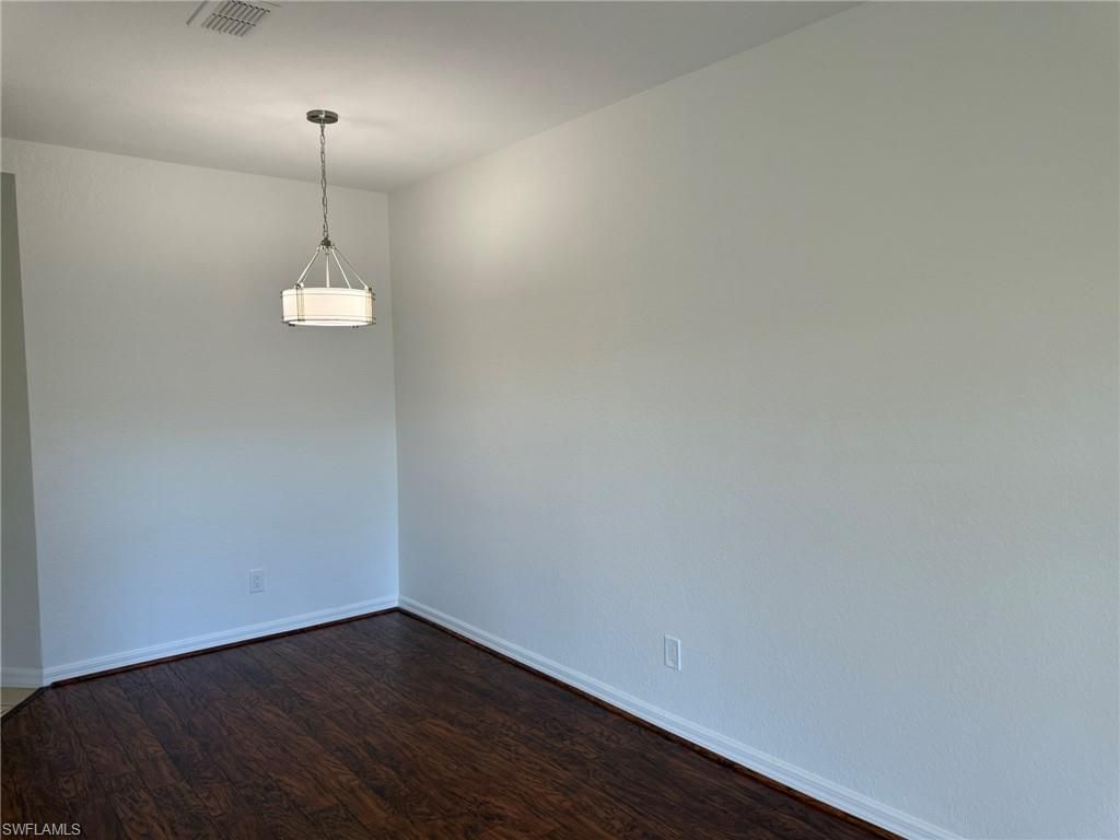 Image 24 of property listing at 1376 Weeping Willow CT, Cape Coral, FL 33909