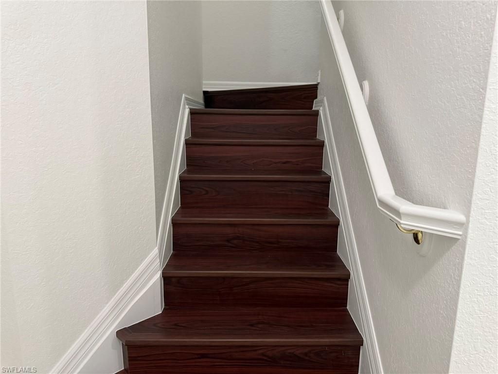 Image 25 of property listing at 1376 Weeping Willow CT, Cape Coral, FL 33909