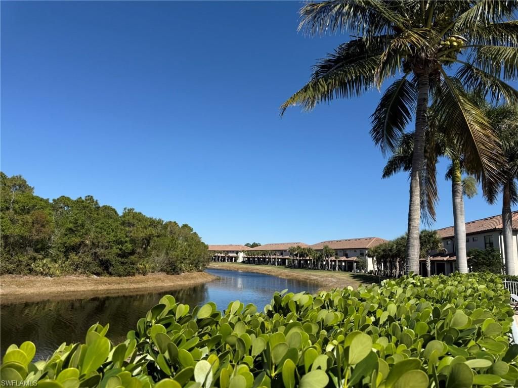 Image 42 of property listing at 1376 Weeping Willow CT, Cape Coral, FL 33909