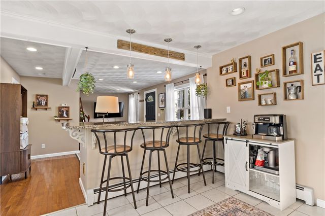 10 Cosett Road, Warwick, RI 02886