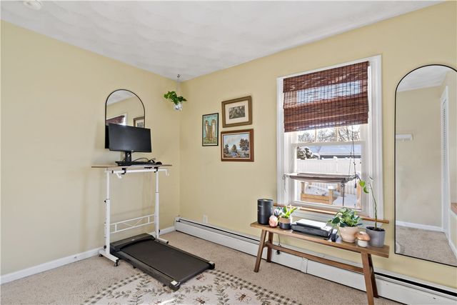 10 Cosett Road, Warwick, RI 02886