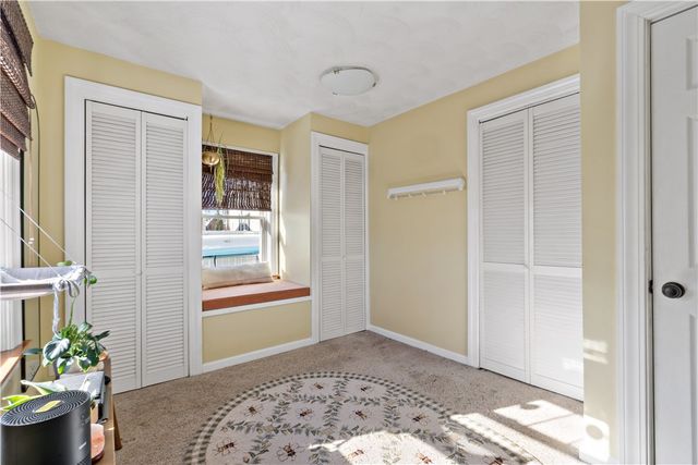 10 Cosett Road, Warwick, RI 02886