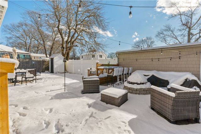 10 Cosett Road, Warwick, RI 02886