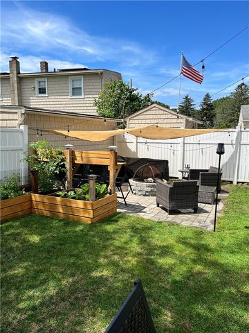 10 Cosett Road, Warwick, RI 02886