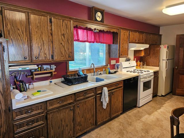 1663 Benson Road, Montevideo, MN 56265