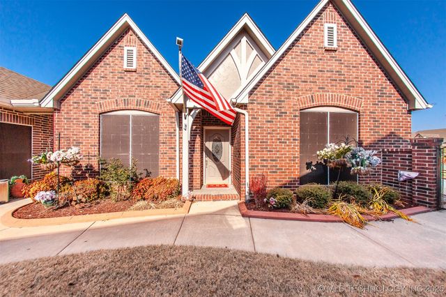 9010 N 100th East Avenue E, Owasso, OK 74055