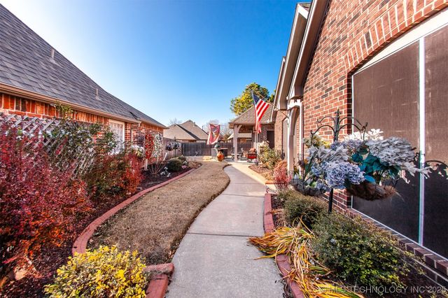 9010 N 100th East Avenue E, Owasso, OK 74055