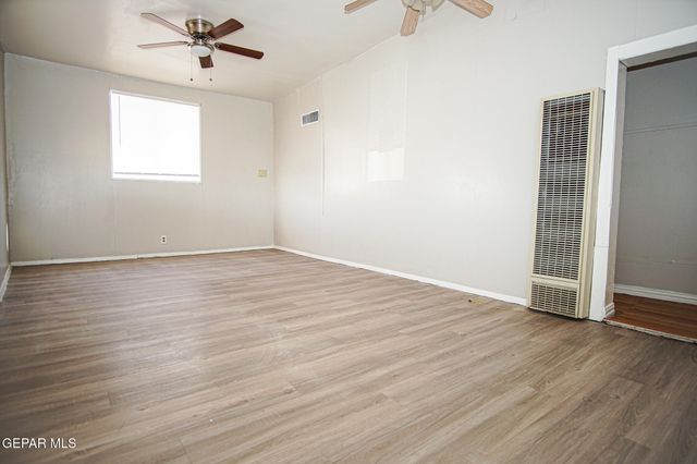 7161 Dale Road 2, El Paso, TX 79915