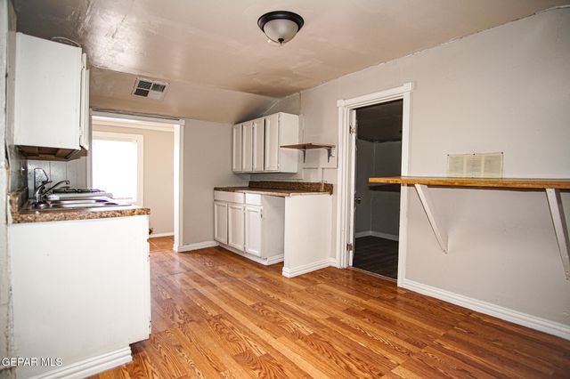 7161 Dale Road 2, El Paso, TX 79915