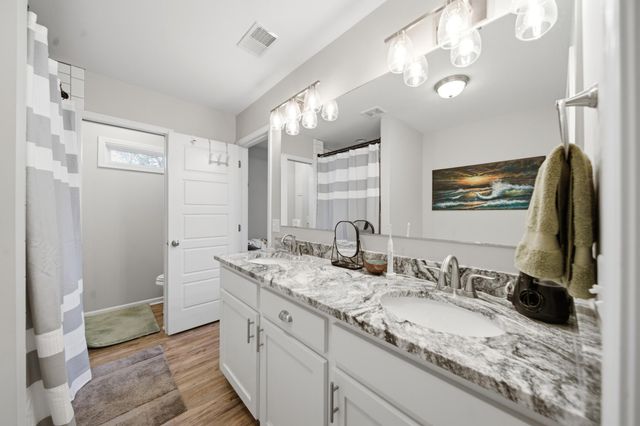 1 Dellwood Lane, Wedgefield, SC 29168