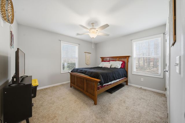 1 Dellwood Lane, Wedgefield, SC 29168