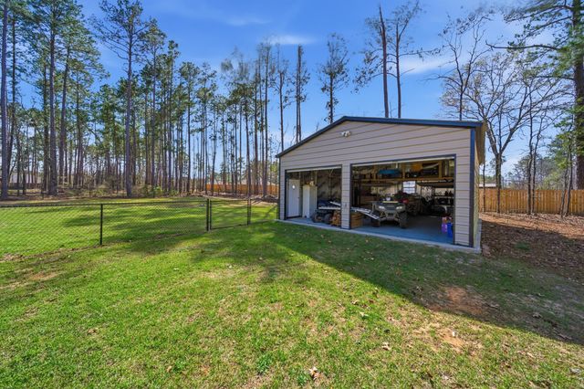 1 Dellwood Lane, Wedgefield, SC 29168