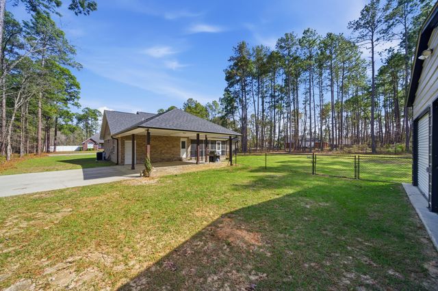 1 Dellwood Lane, Wedgefield, SC 29168