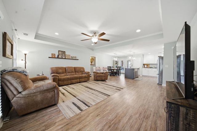 1 Dellwood Lane, Wedgefield, SC 29168