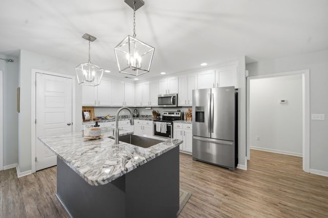 1 Dellwood Lane, Wedgefield, SC 29168