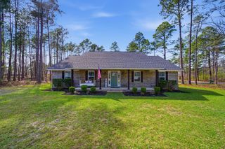 1 Dellwood Lane, Wedgefield, SC 29168
