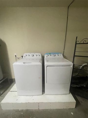 3010 Castlewood Street, Houston, TX 77025