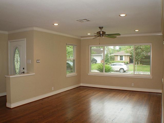 3010 Castlewood Street, Houston, TX 77025