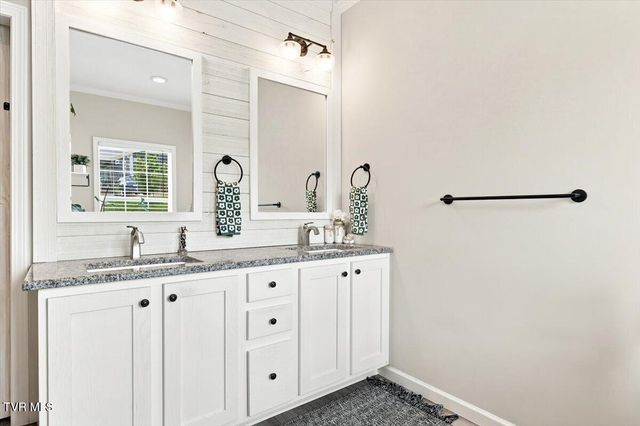 900 Gregg Mill Road, Greeneville, TN 37743