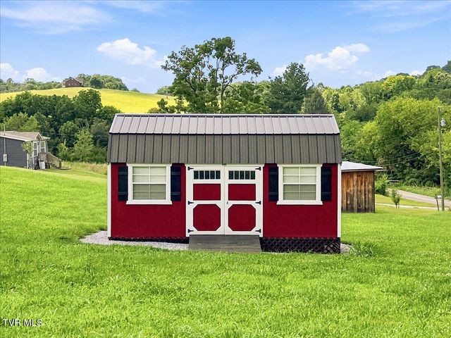 900 Gregg Mill Road, Greeneville, TN 37743