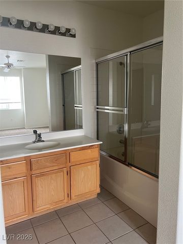 10201 Deerfield Beach Avenue 101, Las Vegas, NV 89129