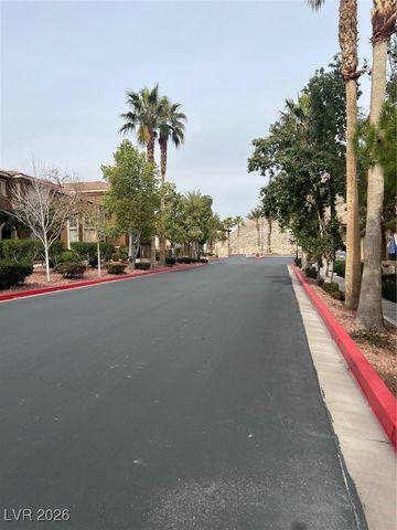 10201 Deerfield Beach Avenue 101, Las Vegas, NV 89129