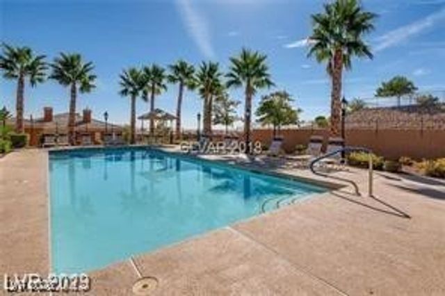 10201 Deerfield Beach Avenue 101, Las Vegas, NV 89129