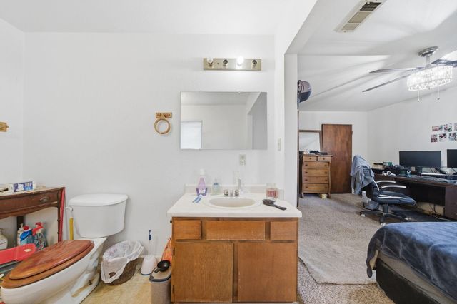 1450 Greenback Lane, Redding, CA 96003