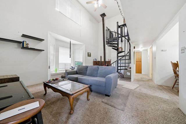 1450 Greenback Lane, Redding, CA 96003