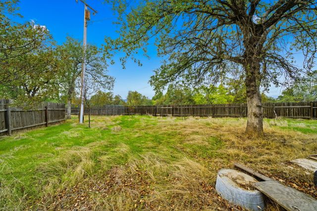 1450 Greenback Lane, Redding, CA 96003