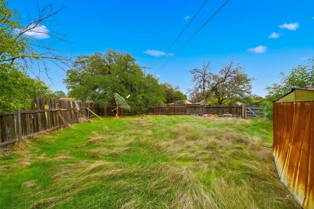 1450 Greenback Lane, Redding, CA 96003