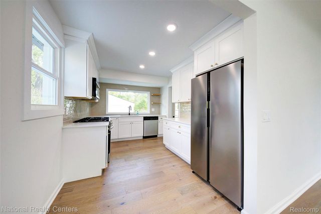 35623 Minton Street, Livonia, MI 48150